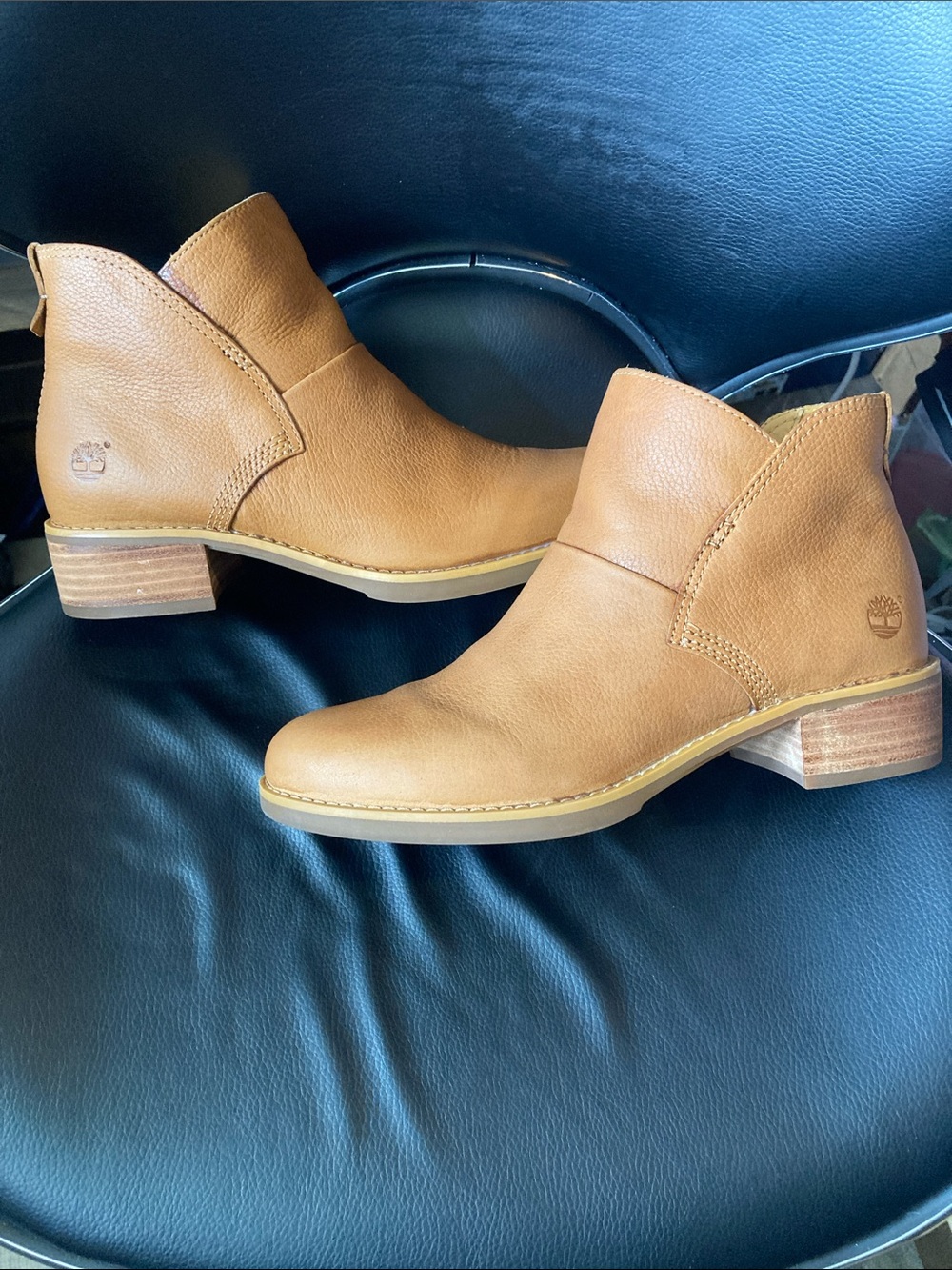 Timberland Women's Chestnut Leather Ankle Booties